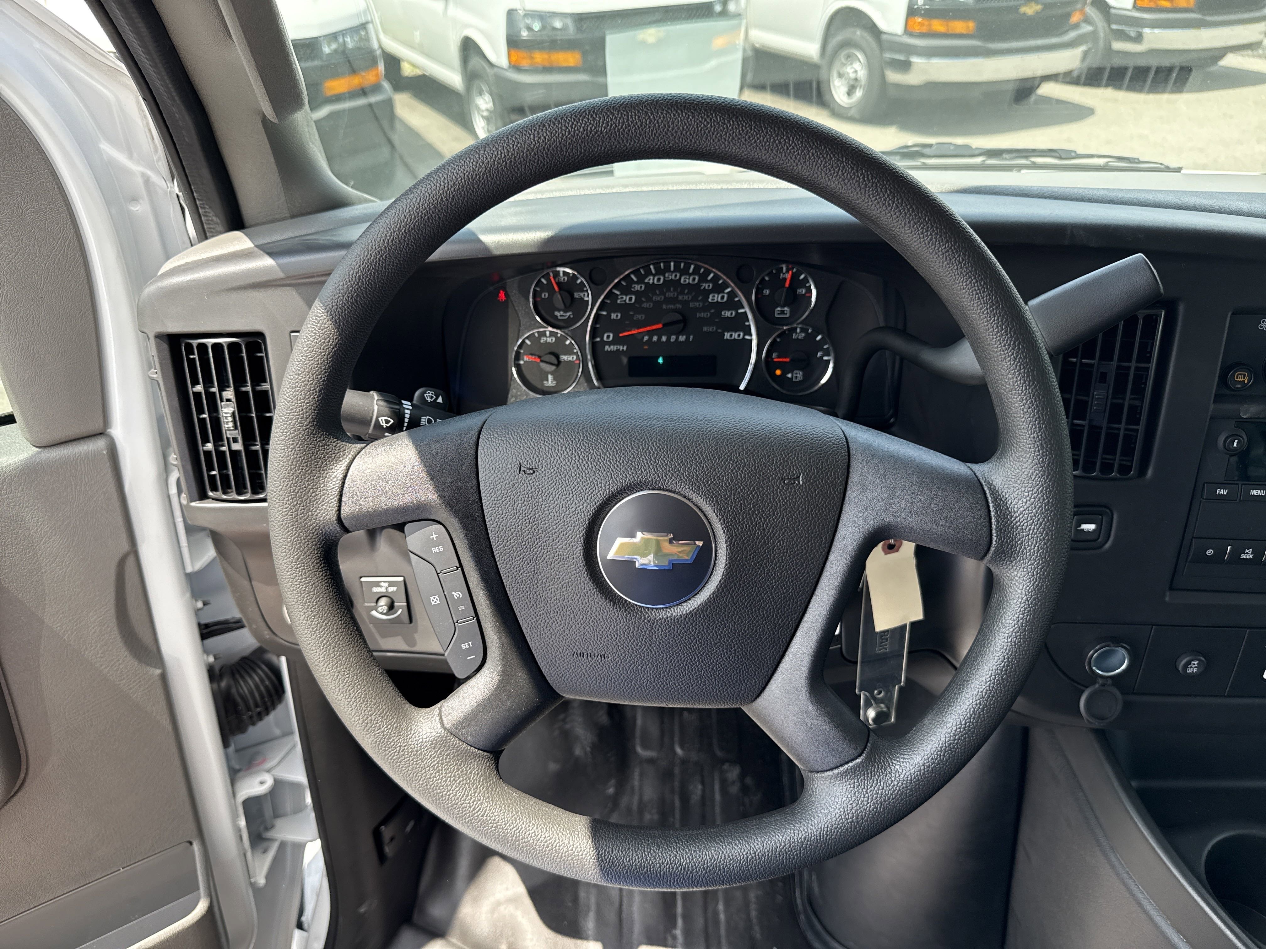 2025 Chevrolet Express Cargo Work Van - Photo 14