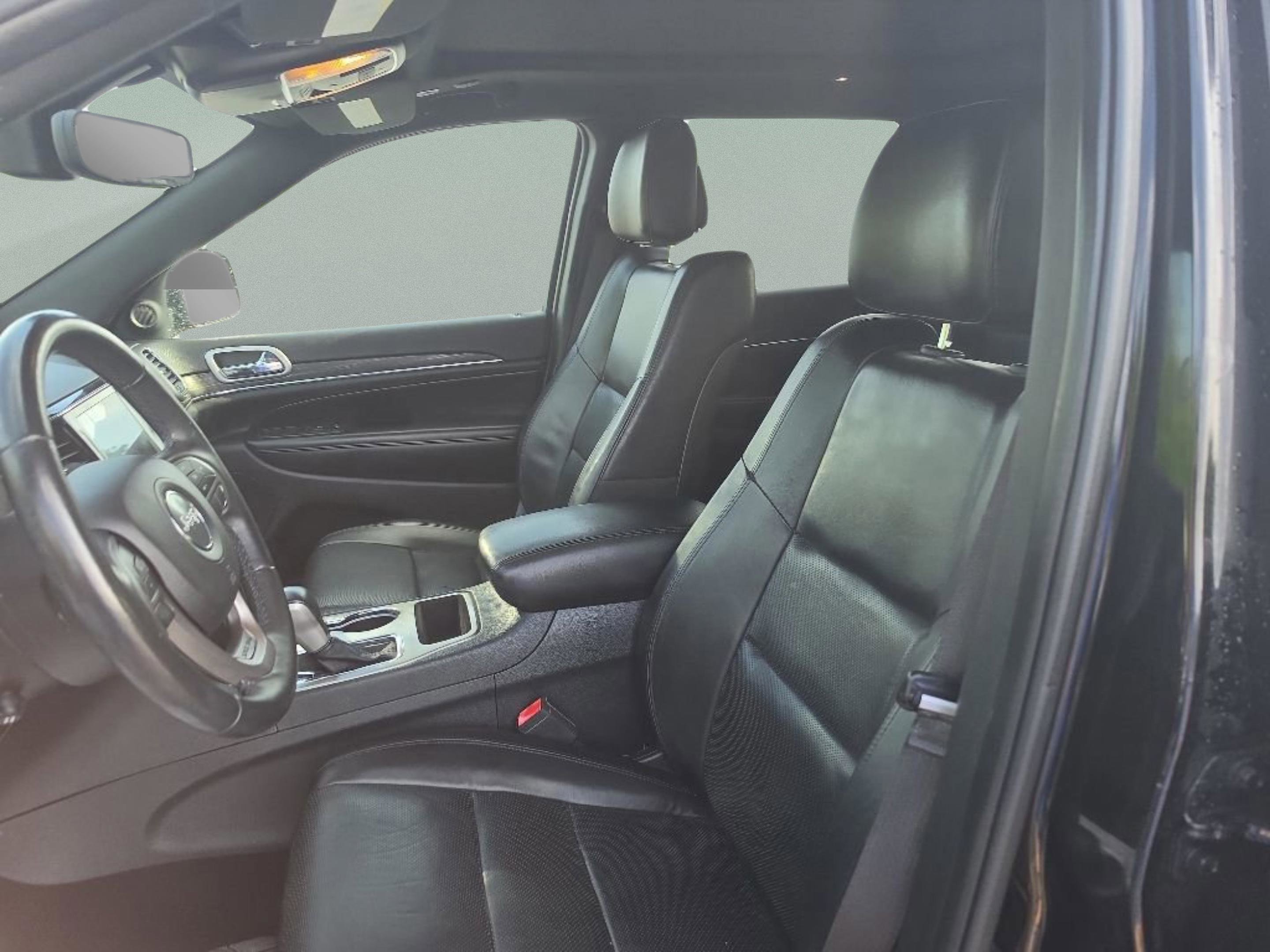 Used 2019 Black Jeep Limited 4x2 image 20