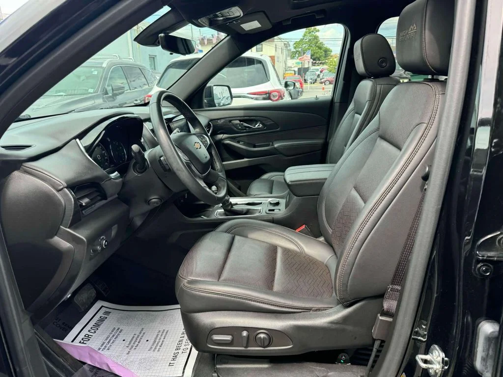 2023 Chevrolet Traverse High Country - Photo 17