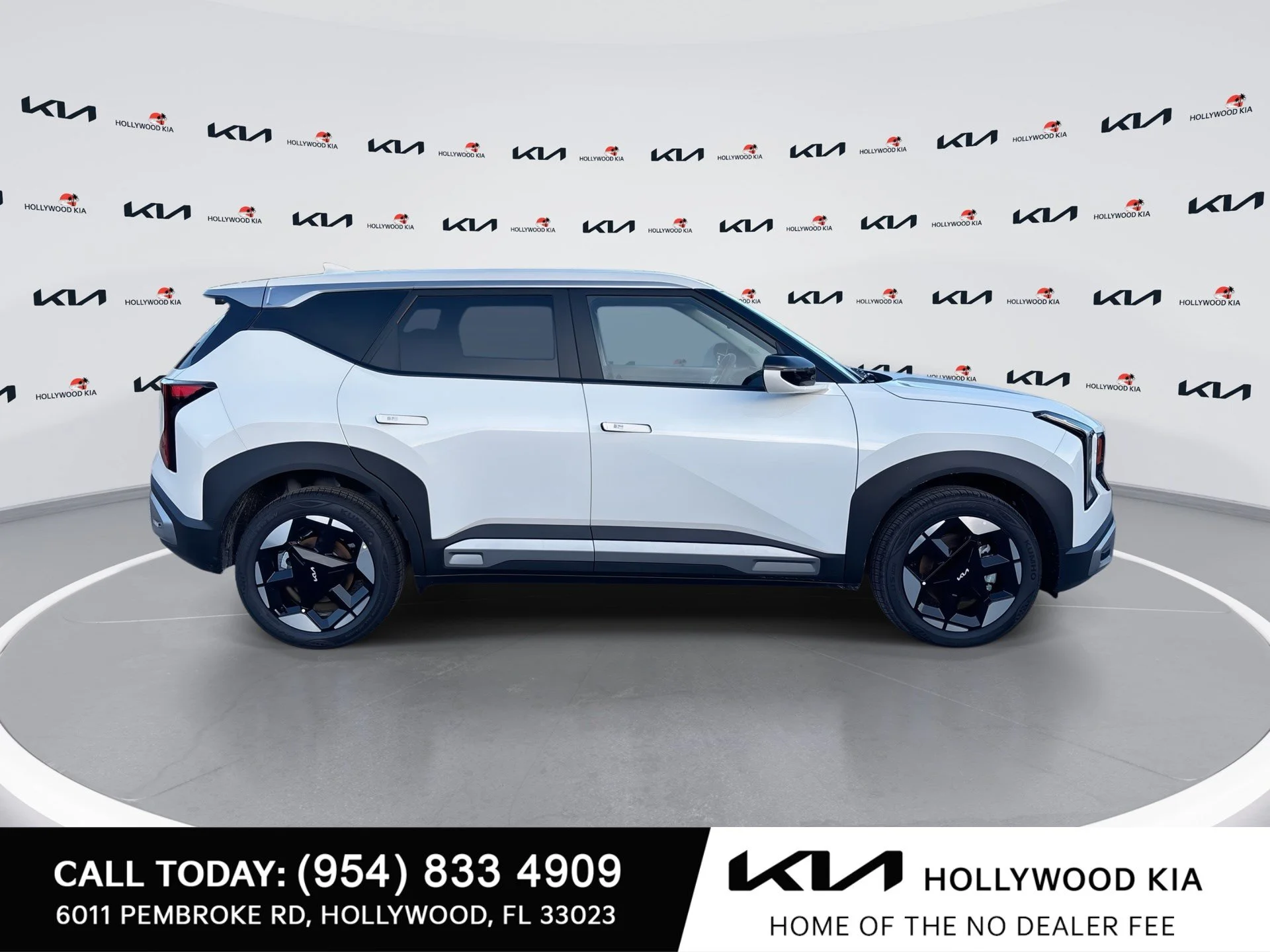 New 2027 Snow White Pearl Kia EX image 9