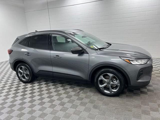 Used 2025 Gray Ford ST-Line image 4
