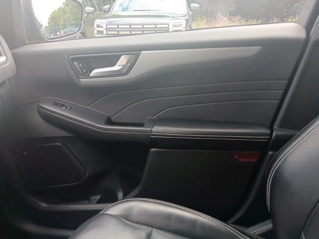 Used 2024 Carbonized Gray Metallic Ford Platinum image 28
