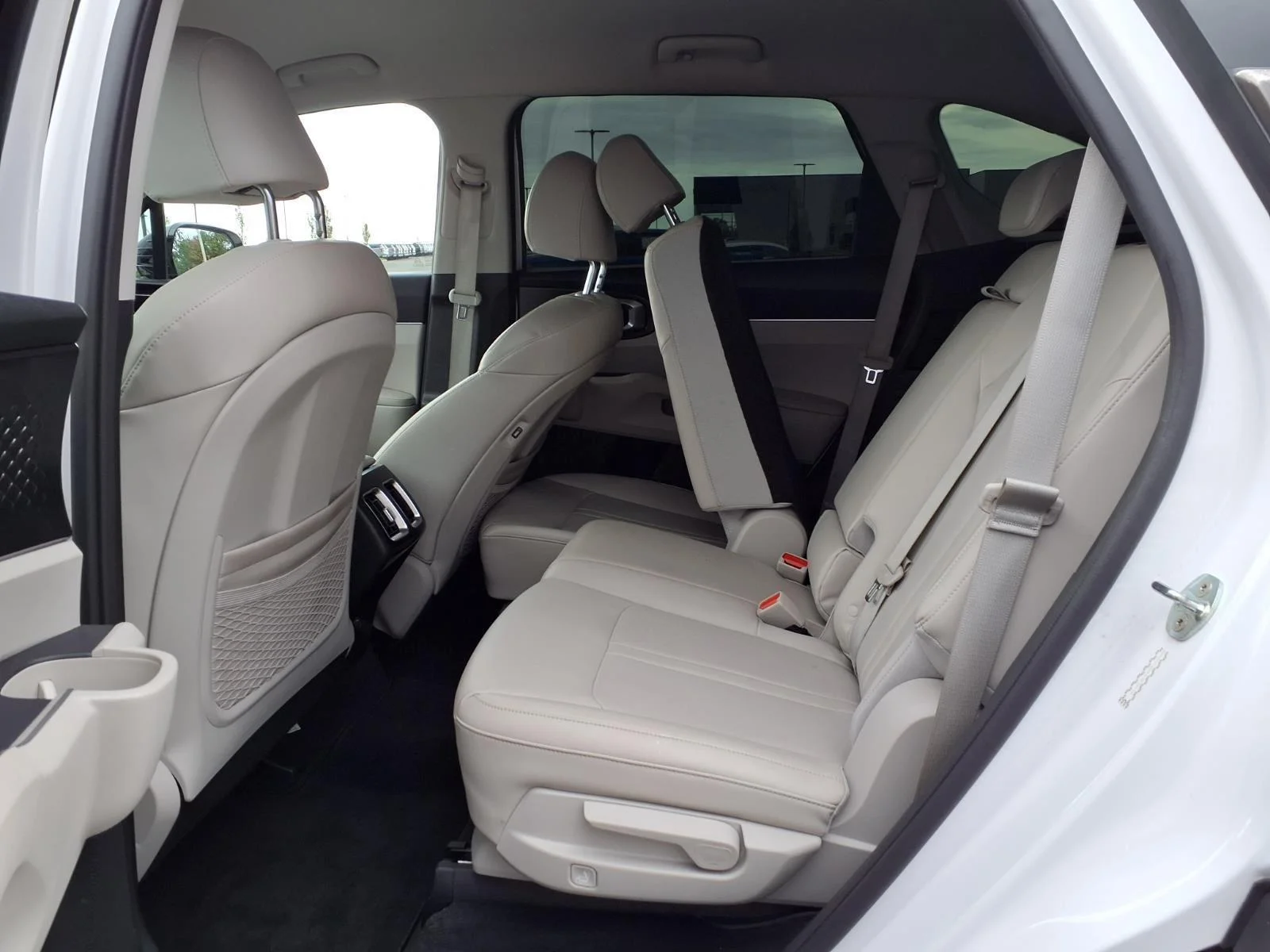 Used 2021 Glacial White Pearl Kia S image 16