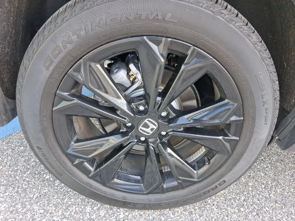 Used 2023  Honda Sport Touring image 17