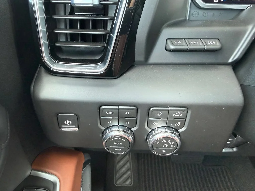 New 2026 Glacier White Tricoat GMC Denali Ultimate image 20