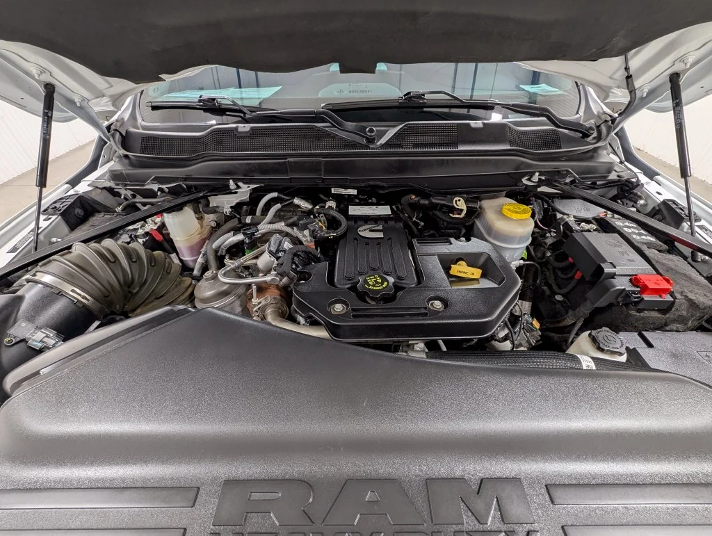 Certified Used 2025 Bright White Clearcoat Ram Limited image 34