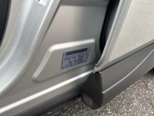 Used 2025 Silver Nissan S image 34