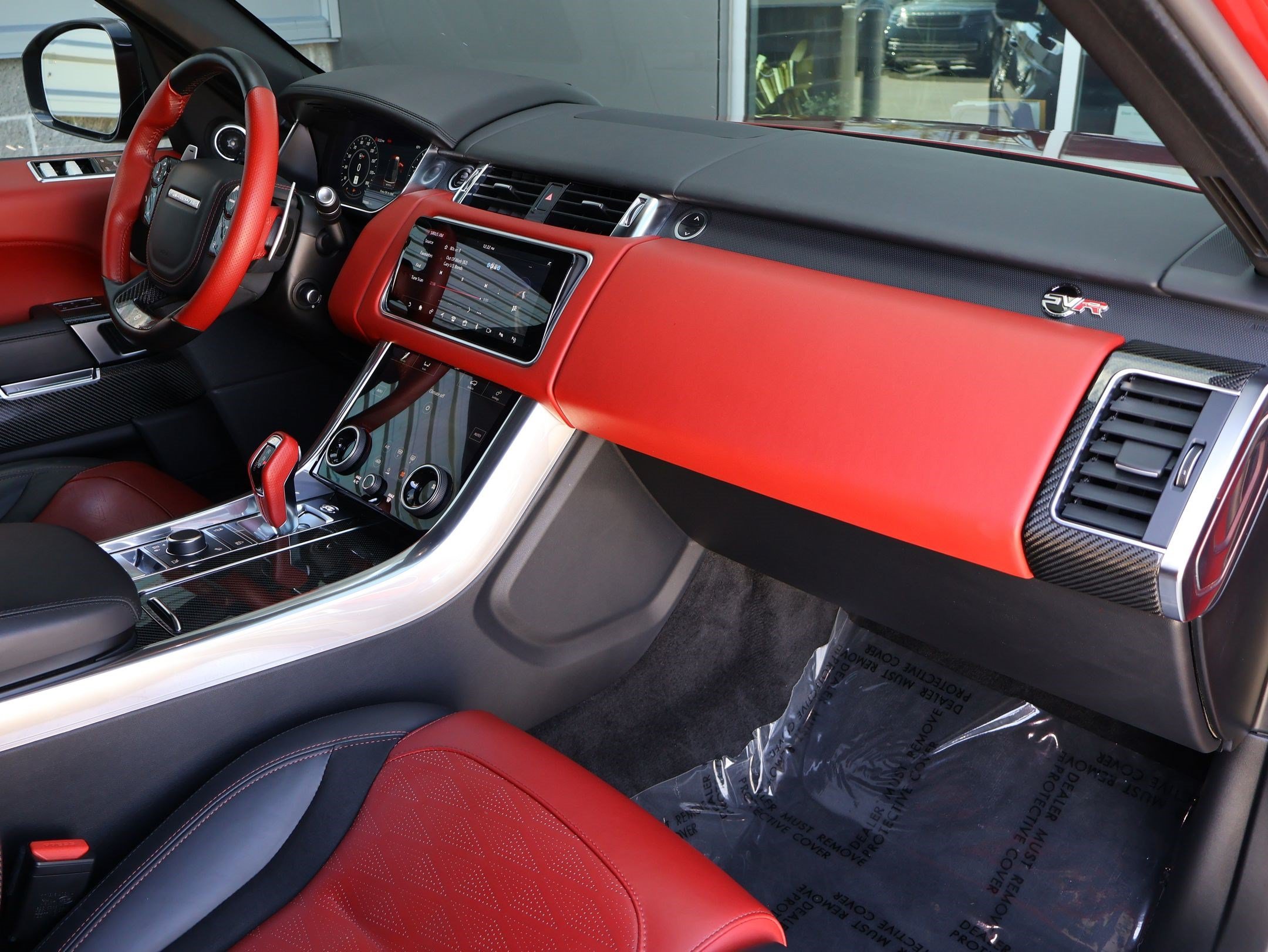 Used 2022 Firenze Red Metallic Land Rover SVR image 31