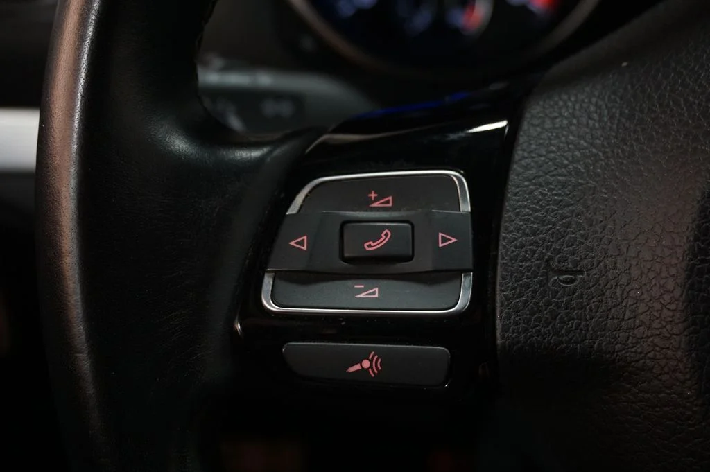 Used 2012 Candy White Volkswagen R image 18