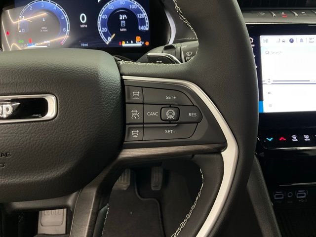 New 2026 Velvet Red Pearl-Coat Exterior Paint Jeep Laredo Altitude image 13