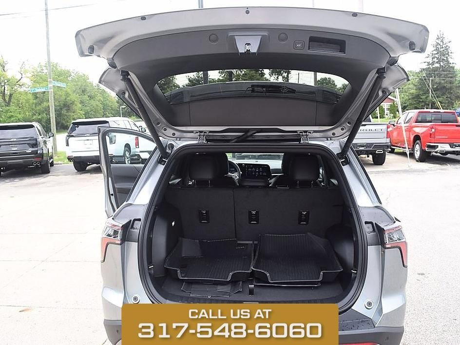 2027 Chevrolet Equinox LT - Photo 19