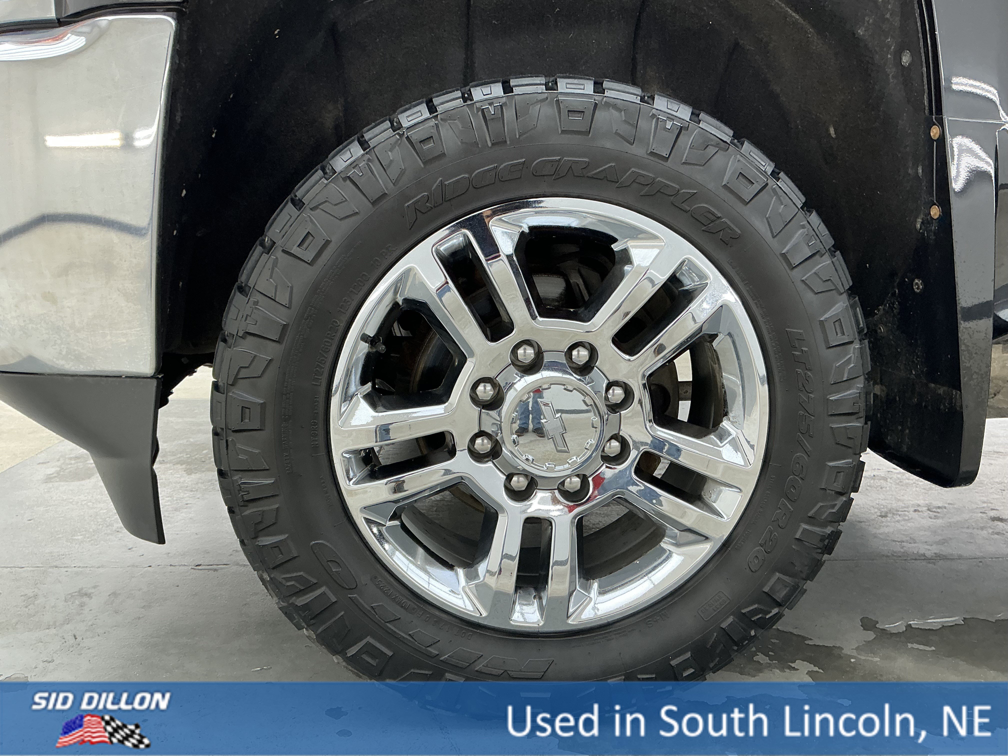 Used 2019 BLACK Chevrolet LTZ image 18