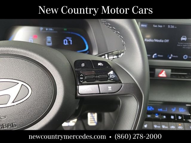 Used 2026 White Hyundai SEL Sport image 19