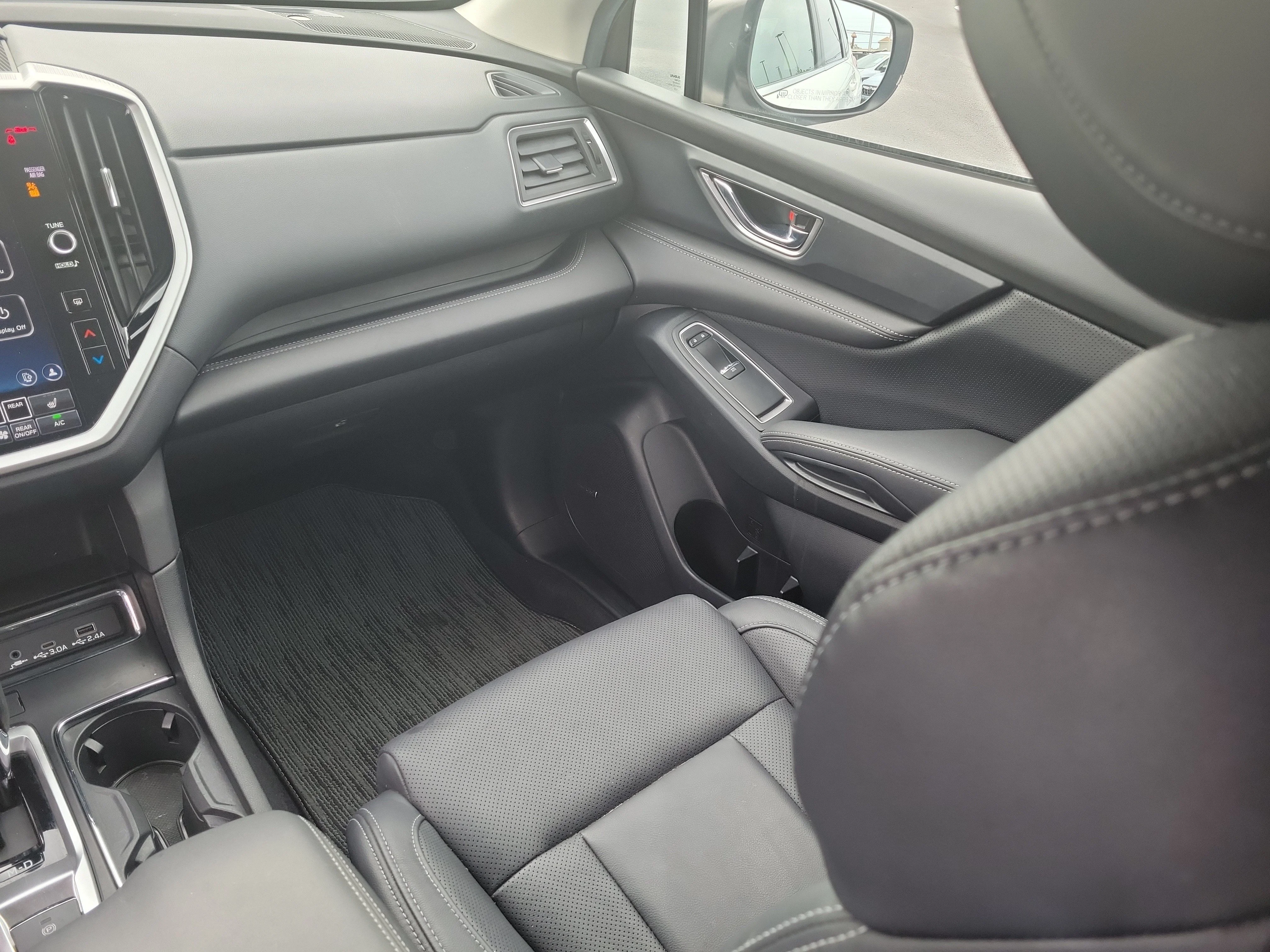 Used 2024 Crystal White Pearl Subaru Limited image 18