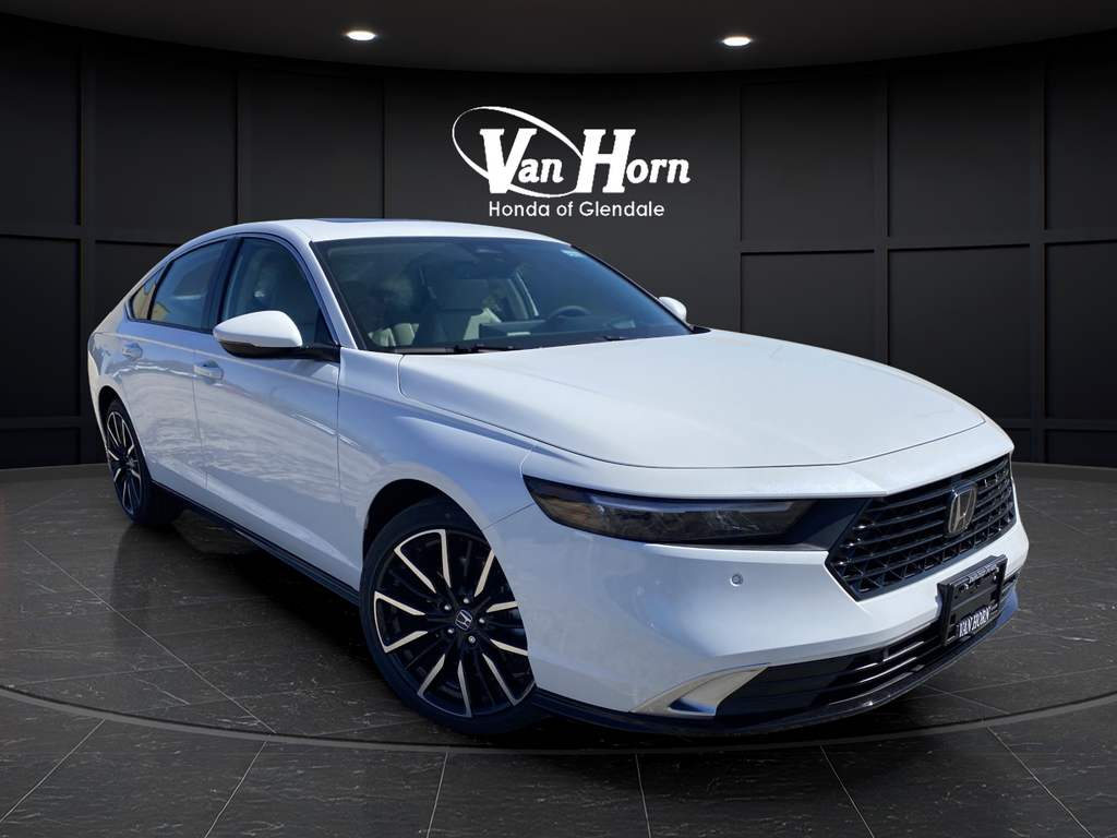 New 2026 Platinum White Pearl Honda Touring image 1