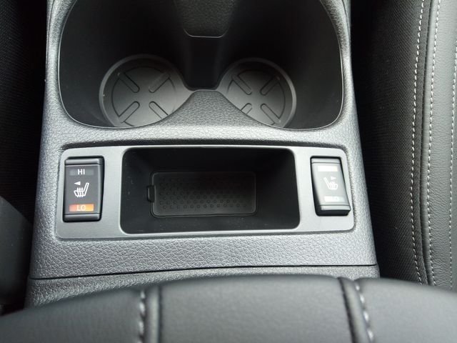 Used 2019 Gun Metallic Nissan SL image 30