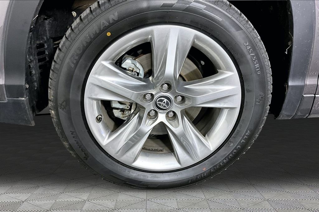 Certified Used 2019 Gray Toyota Limited image 30