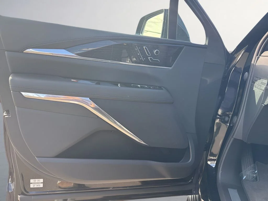 Used 2025 Black Cadillac Luxury 1 image 27