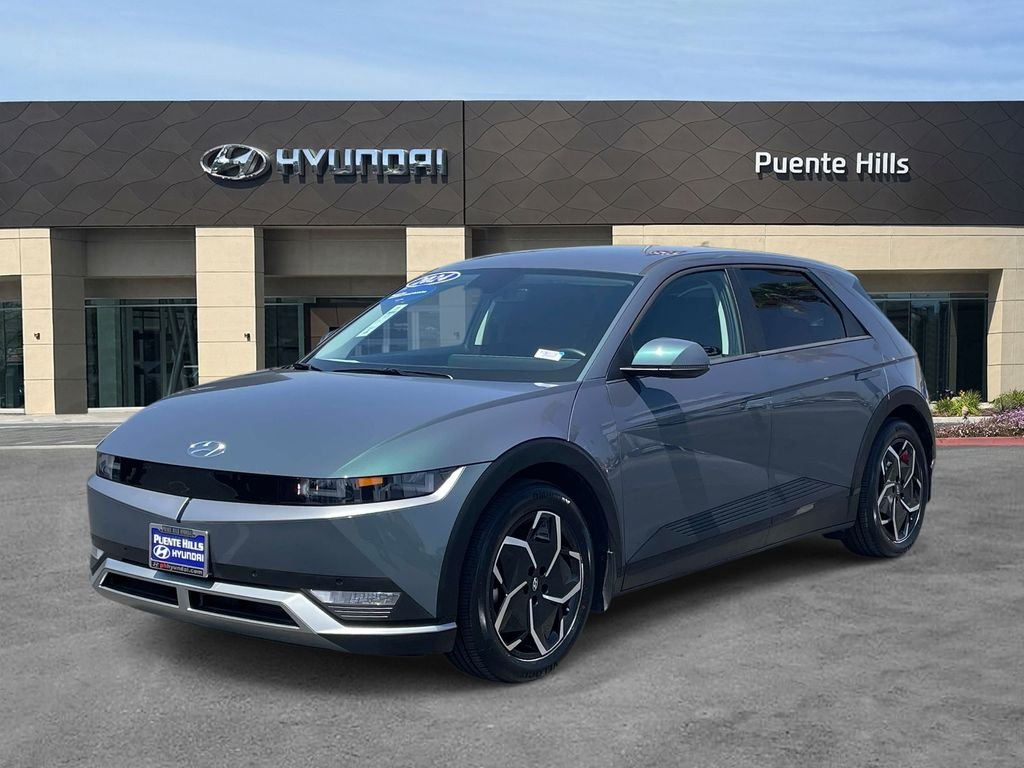 Certified Used 2024 Green Hyundai SEL image 1