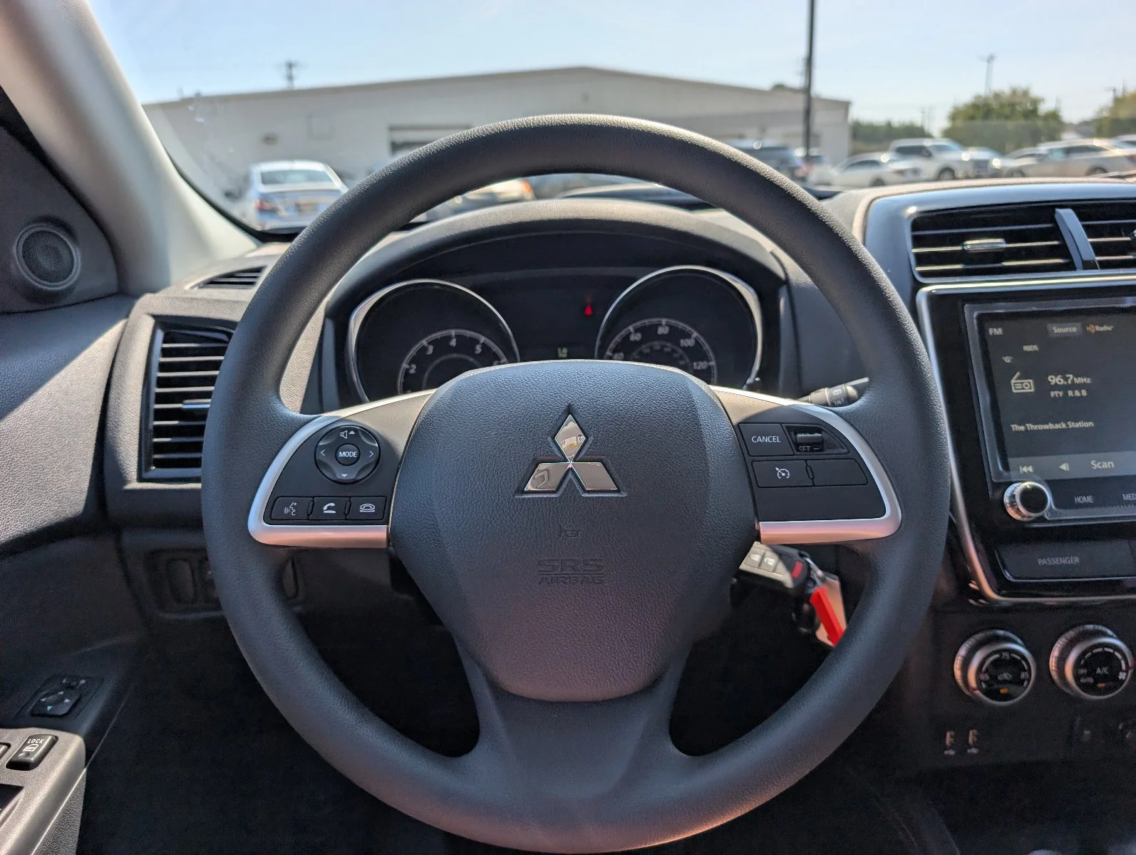 New 2027 Black Mitsubishi 2.0 ES 2WD image 24