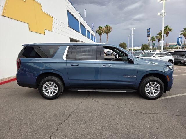 2025 Chevrolet Suburban LS - Photo 7