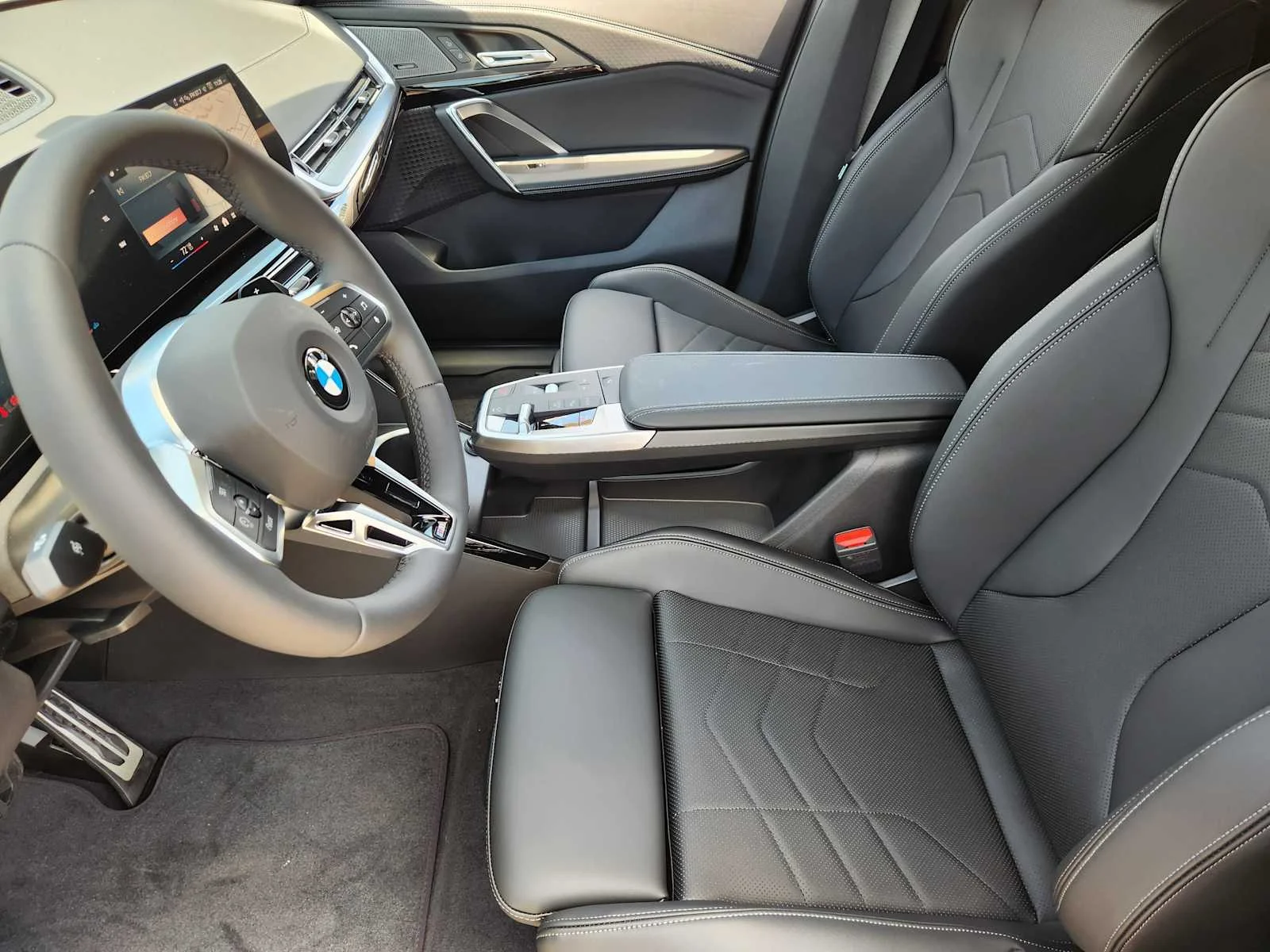 New 2026 Black Sapphire Metallic BMW xDrive28i image 4