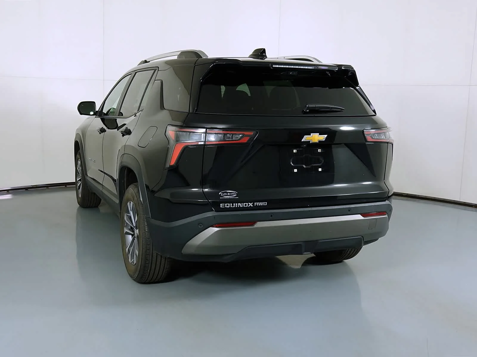 Certified Used 2025 Mosaic Black Metallic Chevrolet AWD LT image 5