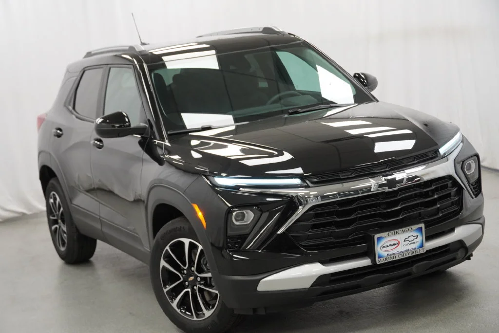 New 2026 Mosaic Black Metallic Chevrolet LT image 12