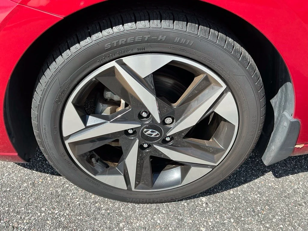 Used 2022 Red Hyundai Limited image 20