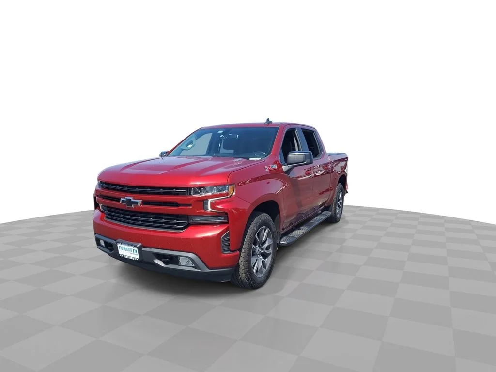 Used 2021 CHERRY RED TINTCOAT Chevrolet RST image 4