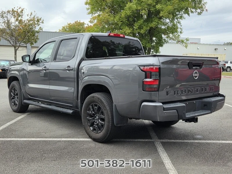 Used 2023 Gun Metallic NISSAN CREW CAB 4X4 SV AUTO *LTD AVAIL* image 3
