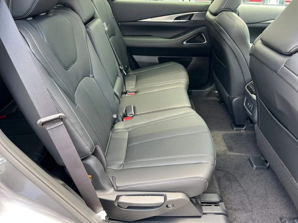 New 2027 GRAPHITE SHADOW INFINITI Luxe FWD image 20