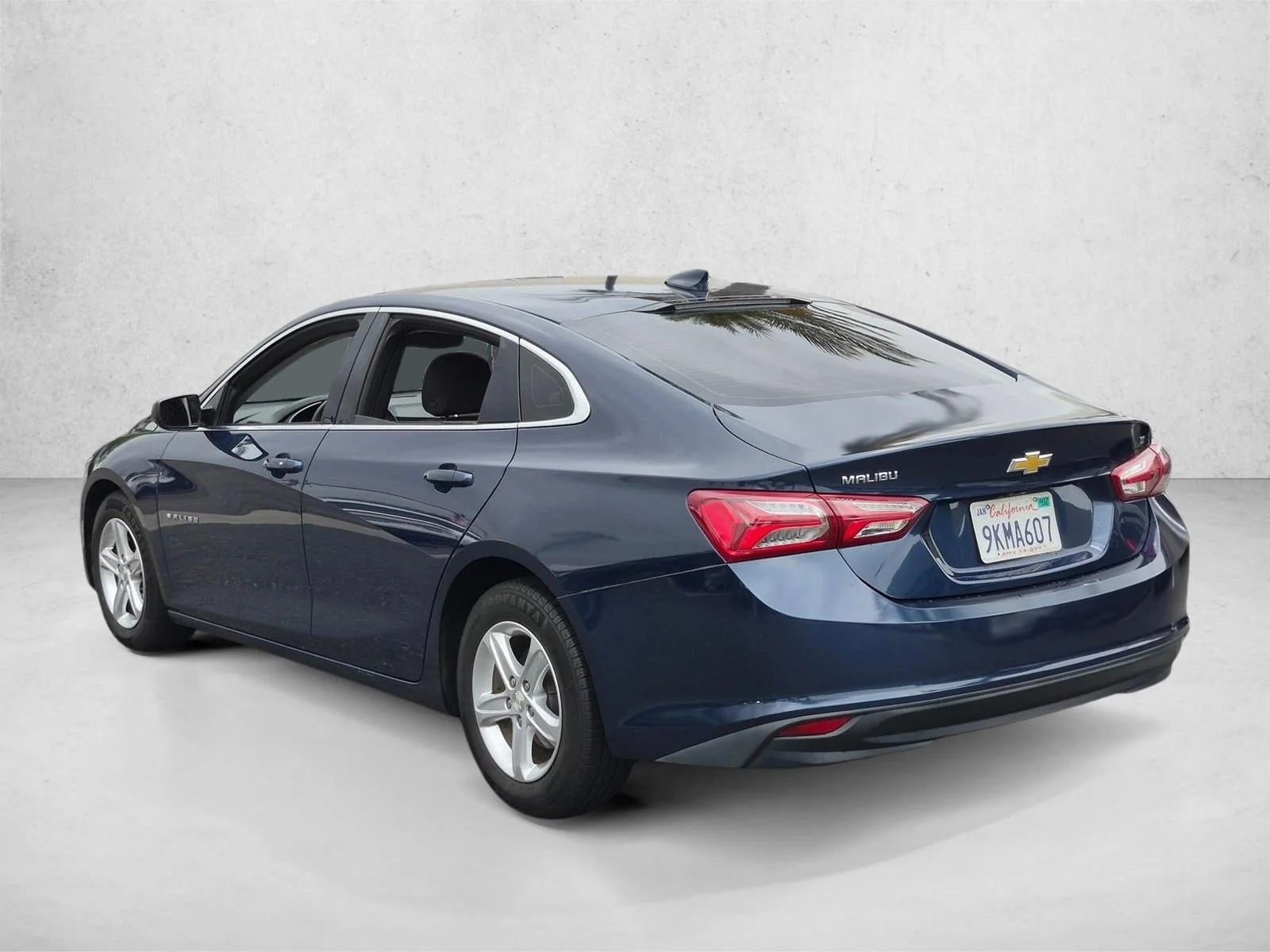 Used 2022 Northsky Blue Metallic Chevrolet LT image 7