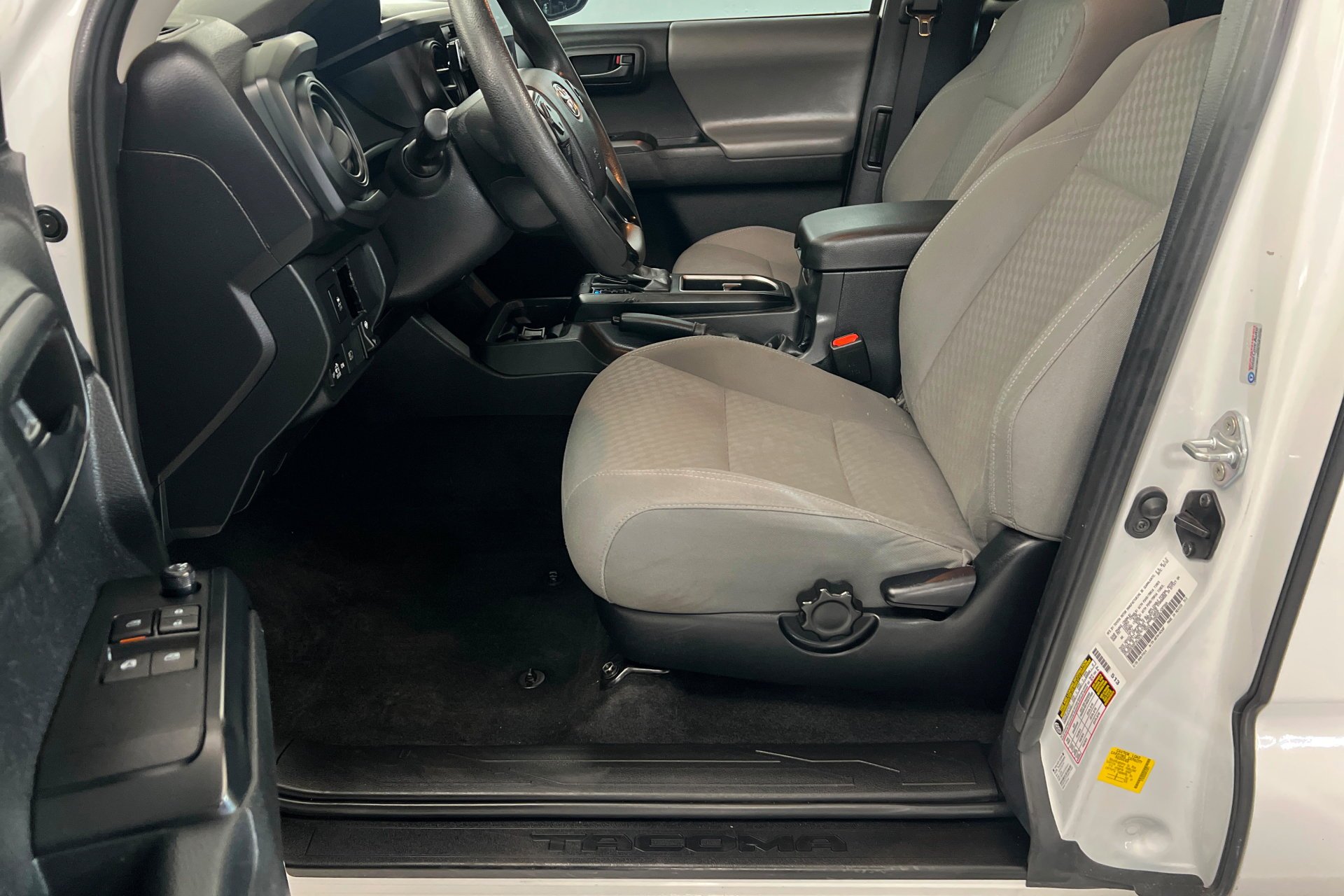 Used 2022 White Toyota SR image 14