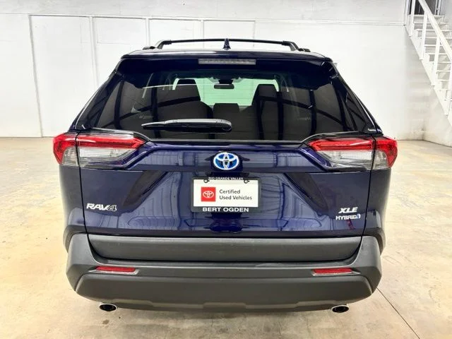 Used 2022  Toyota XLE image 6