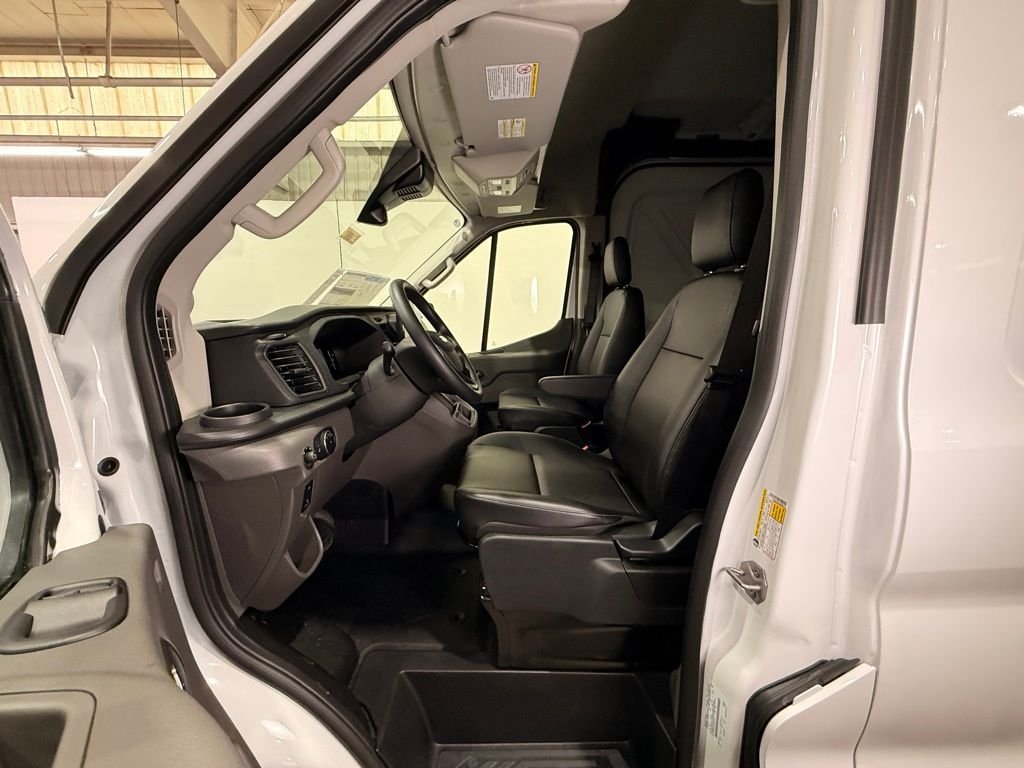 New 2026 White Ford Base image 17