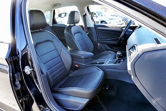 Used 2024 Black Volkswagen 1.5T SE image 11