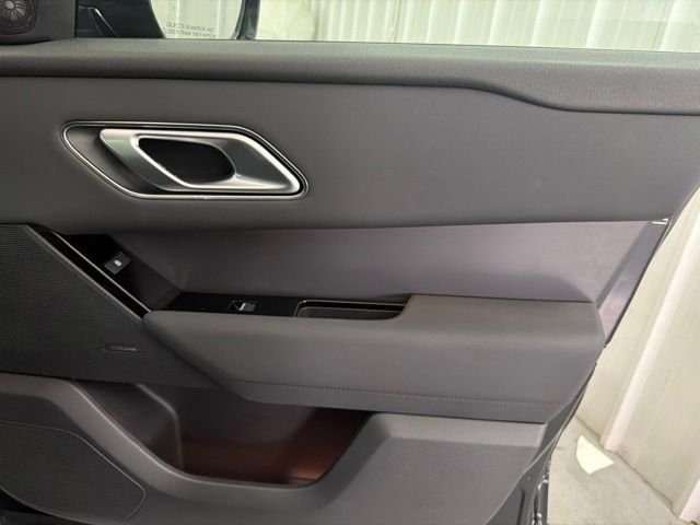 Certified Used 2025 Black Land Rover Dynamic SE image 17