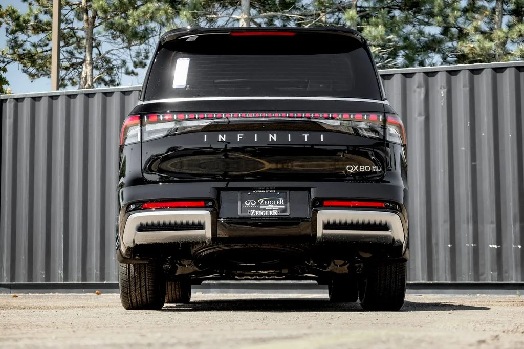 New 2026 BLACK OBSIDIAN INFINITI Luxe 4WD image 8