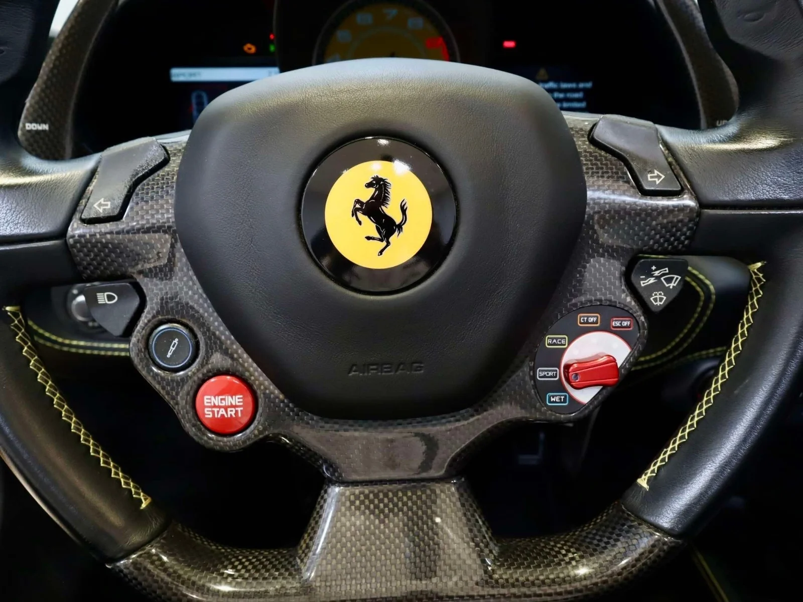 Used 2013 Giallo Modena Ferrari 2dr Conv image 25