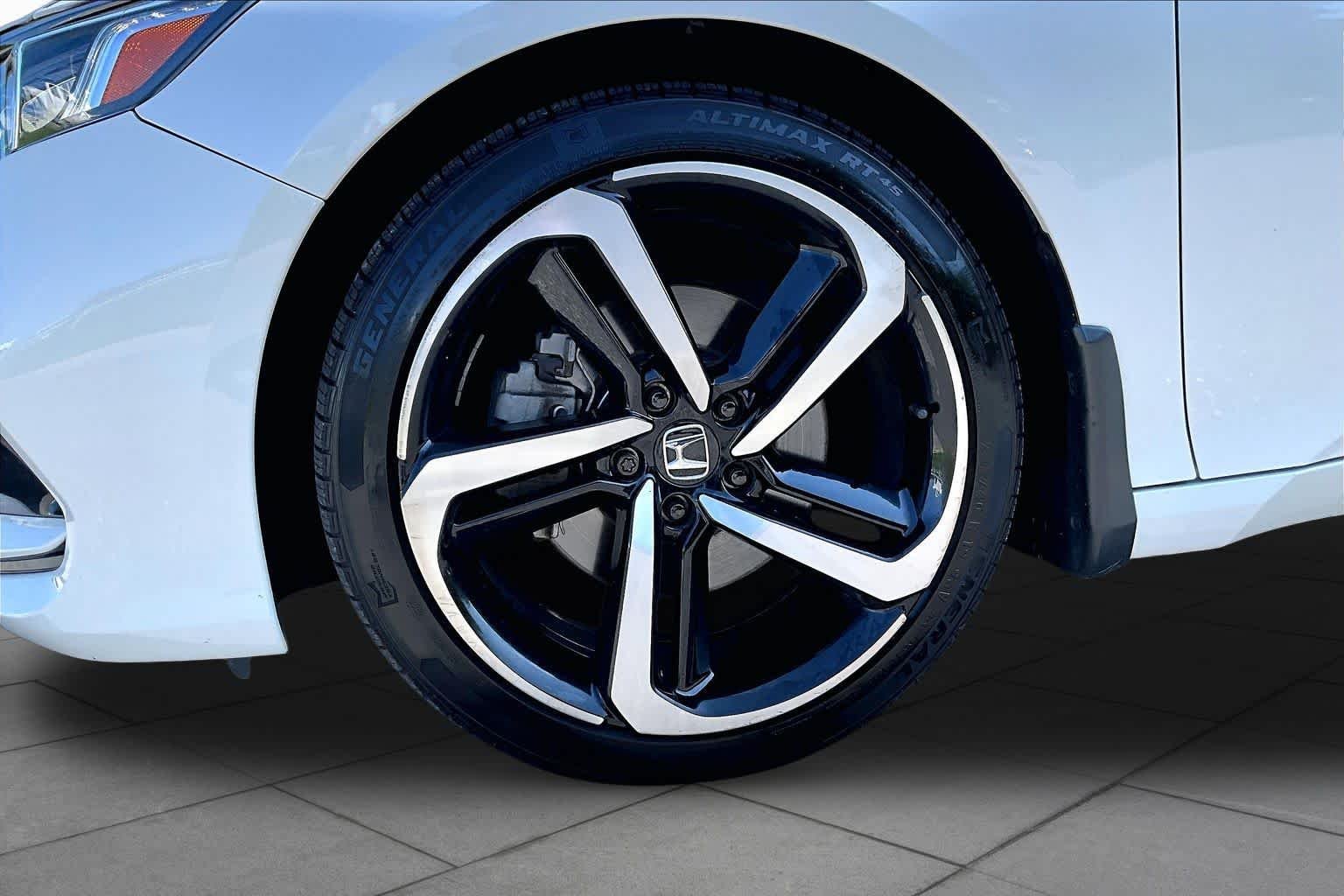 Used 2019 Platinum White Pearl Honda Sport 2.0T image 11
