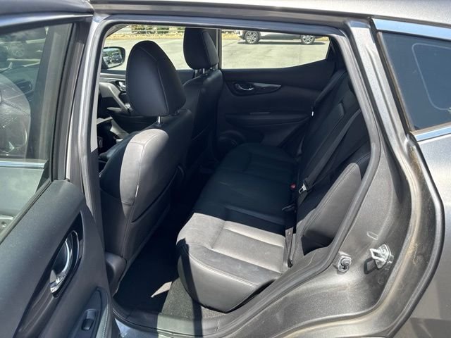 Used 2017 Gray Nissan SL image 17