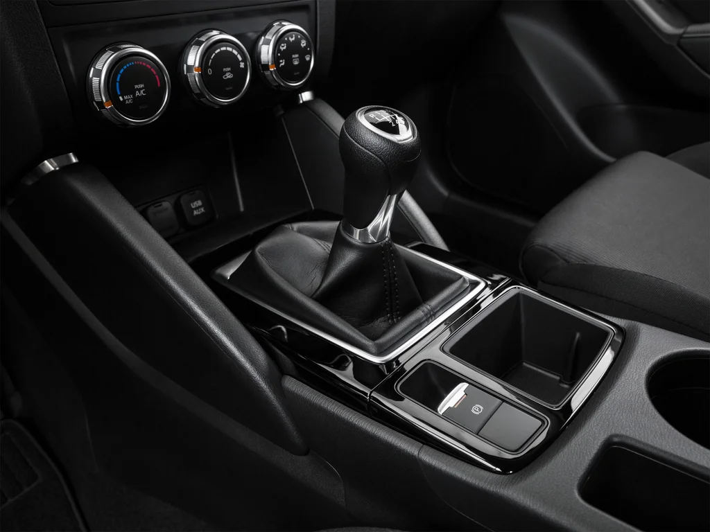 Used 2016 Silver Mazda Sport image 25