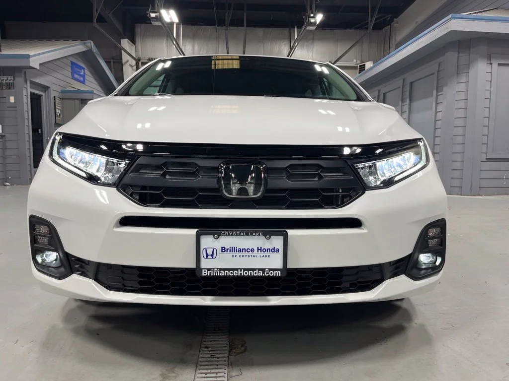 Used 2026 Platinum White Pearl Honda EX-L image 2