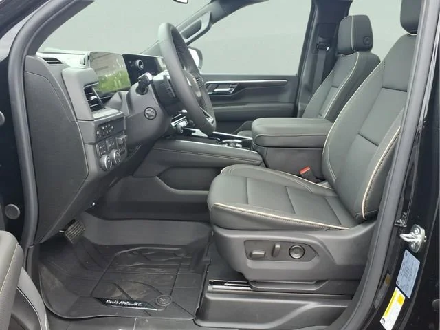 New 2026 Black Chevrolet Premier image 17