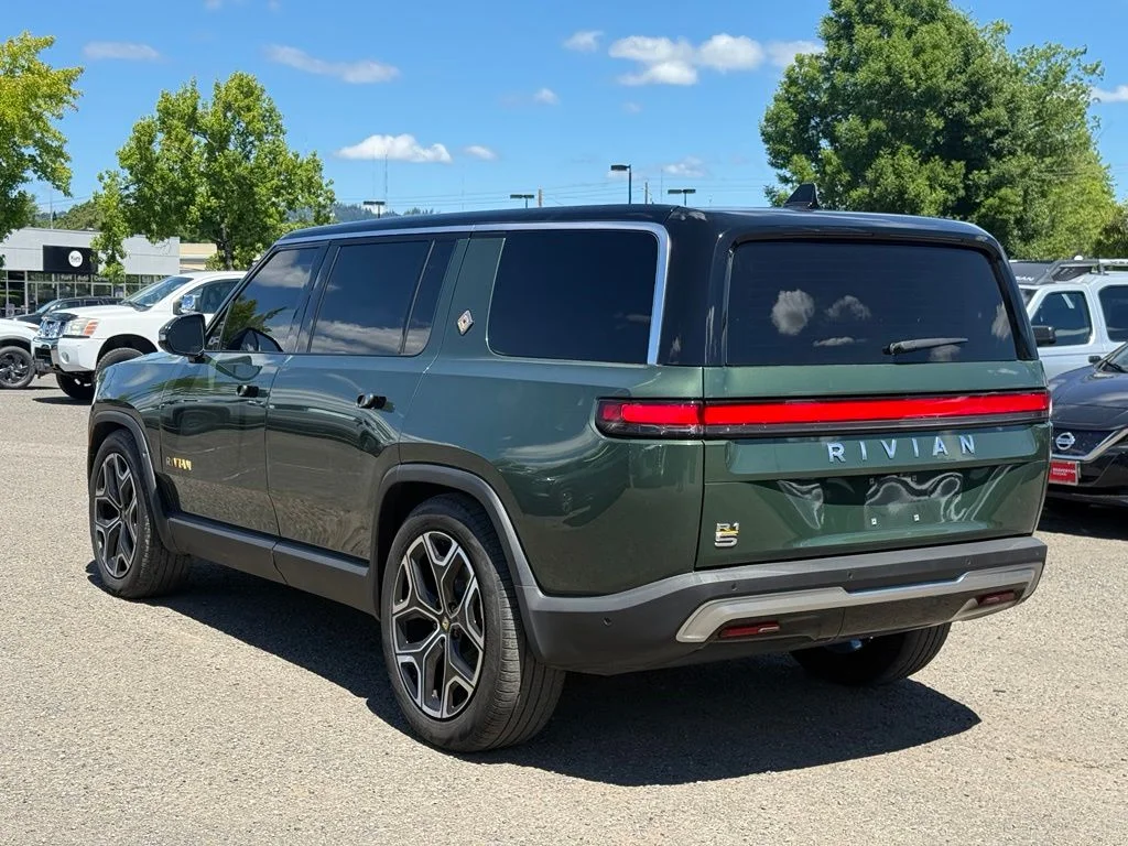 Used 2024 Green Rivian Adventure image 3