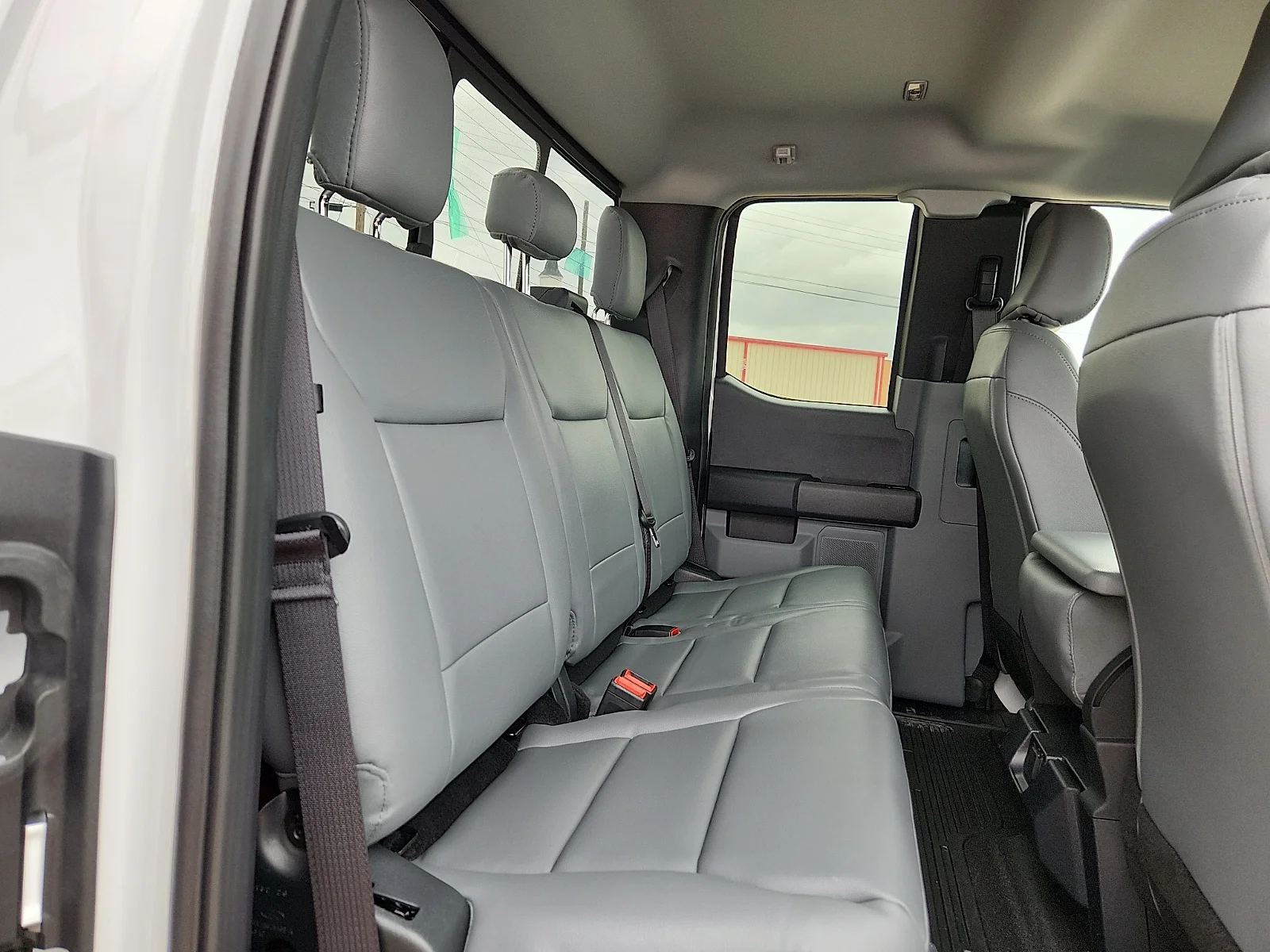 New 2026 Oxford White Ford XL image 19