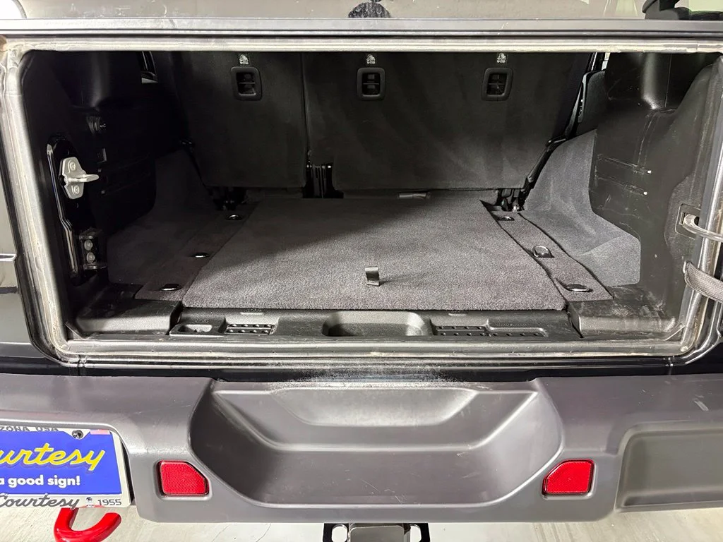 Used 2025 Black Jeep Rubicon image 36