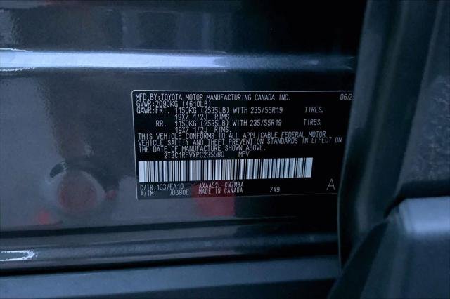 Certified Used 2023 MAGNETIC GRAY MET. Toyota  image 31