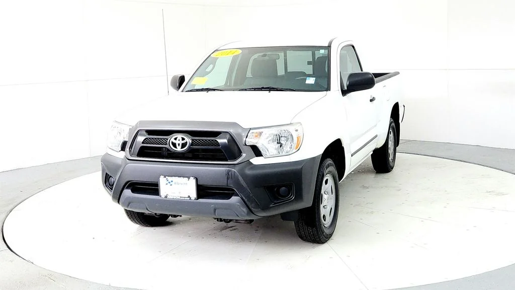 Used 2014 White Toyota Base image 2